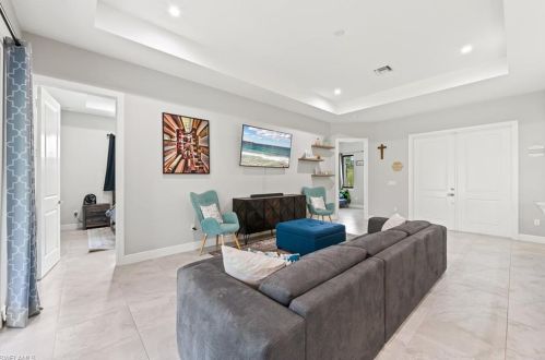 2642 18 Ave, Naples FL 34117-4524 exterior