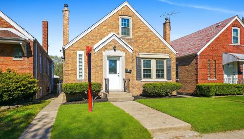 5548 Kilbourn Ave, Chicago IL  60629-4808 exterior