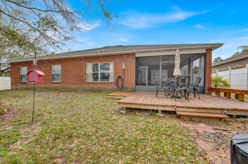 43 Magnolia Lake Dr, Defuniak Springs FL 32433-5252 exterior