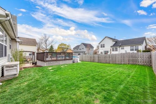 1772 Kennsington Ln, Bull Valley IL 60014-2047 exterior