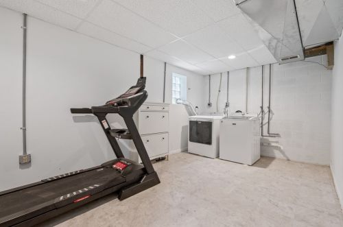 236 Dinwiddie St, Pittsburgh PA 15219-3335 exterior