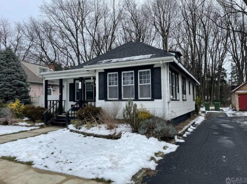 66 Pleasant Ave, Edison, NJ 08837-2672