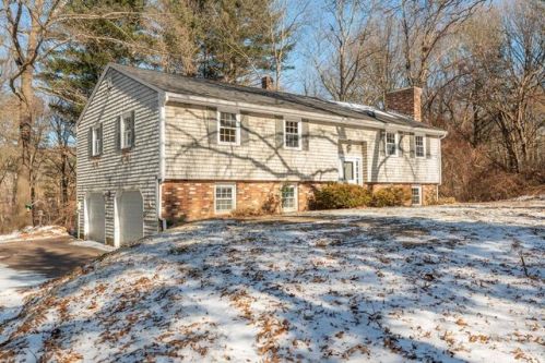 14 Heartbreak Rd, Ipswich, MA 01938-2517