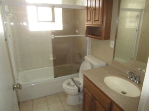 817 Gerry St, Bull Valley IL 60098-3606 exterior