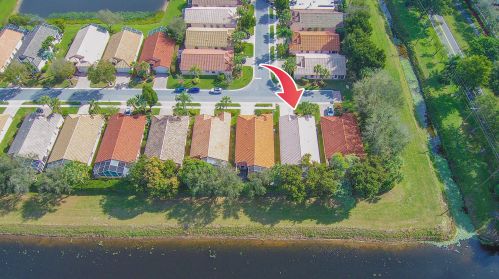 11865 Grv Rdg Ln, Boynton Beach FL 33437-1663 exterior