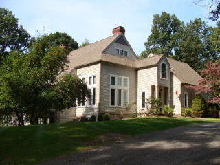 13 Armand Pl, Ridgefield CT  06877-3001 exterior