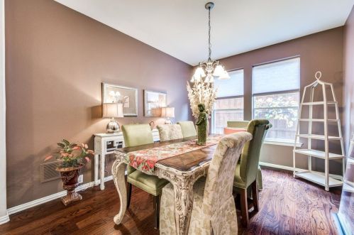 564 Burning Oak, Frisco TX 75034-8830 exterior