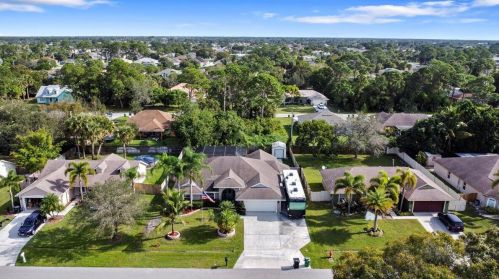 3851 Ramspeck St, Fort Pierce FL  34953-5381 exterior