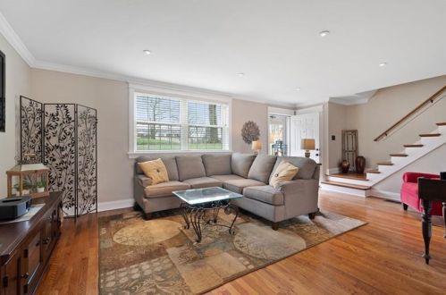 14 Chapel Dr, Pittsburgh, PA 15237-2518