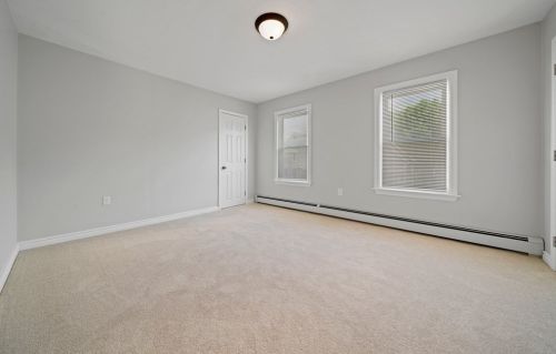 4 Mckinley Rd, Worcester MA  01605-2112 exterior