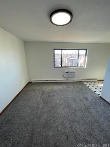 207 Beaver St, New Britain CT  06051-1033 exterior