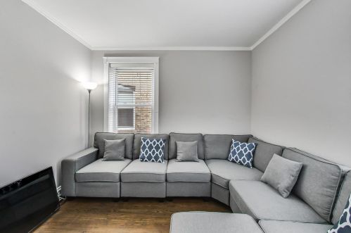 7443 Merrill Ave, Chicago IL  60649-3210 exterior