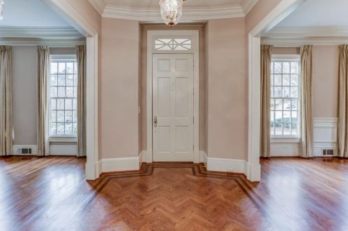 55 Asheworth Ct, Atlanta GA  30327-1532 exterior