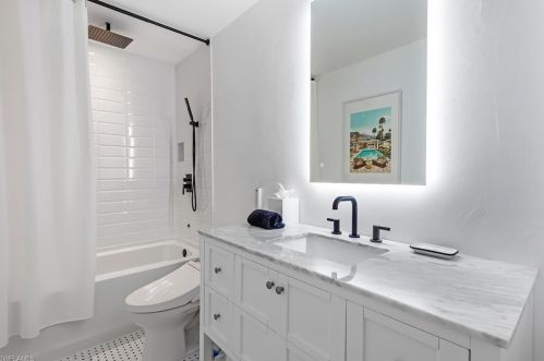 4592 Chippendale Dr, Naples FL 34112-5259 exterior