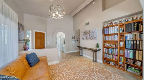 4630 Red Mesa Dr, Tucson AZ  85718-3565 exterior