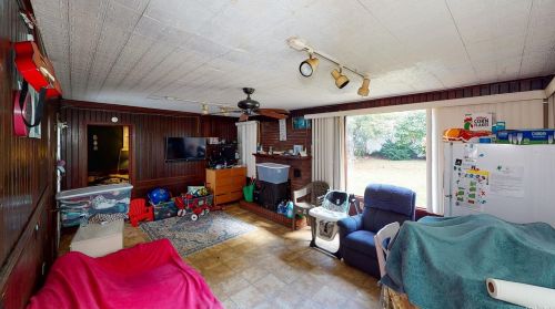 9 Birch Dr, Huntington Station NY 11746-3003 exterior