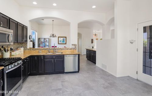 7536 Cosmic Sky Dr, Tucson AZ  85743-5519 exterior