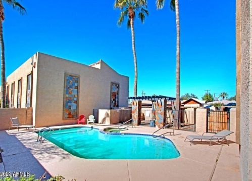 1241 48th St, Phoenix AZ 85008-5946 exterior