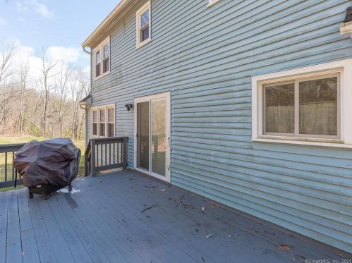 814 New Litchfield St, Torrington CT 06790-6677 exterior