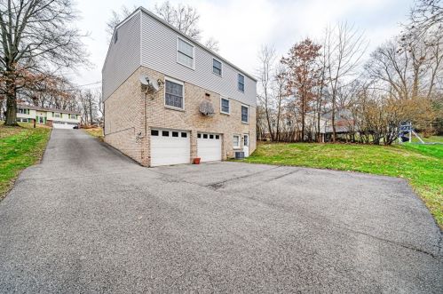 290 Alamo Dr, Pittsburgh, PA 15241-1704