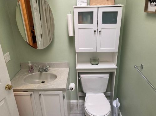 1142 Hartford Ave, Providence RI 02919-7111 exterior