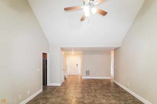 7642 Pond View Ln, Lithonia GA  30058-1533 exterior