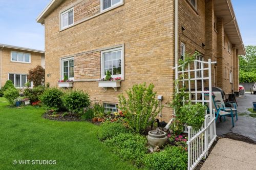 6283 Cicero Ave, Chicago IL 60646-4917 exterior