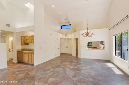 6091 Golden Eagle Dr, Tucson AZ  85750-1393 exterior