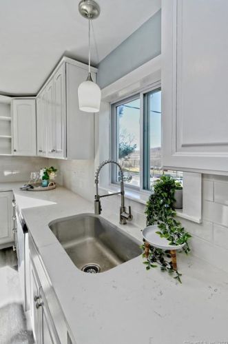 257 Washington St, Wallingford CT 06492-3528 exterior