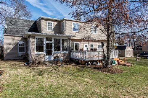 2440 Lewis Ave, Waukegan IL 60087-3056 exterior