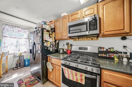 652 Ashland Ave, Manor PA 19036-1739 exterior