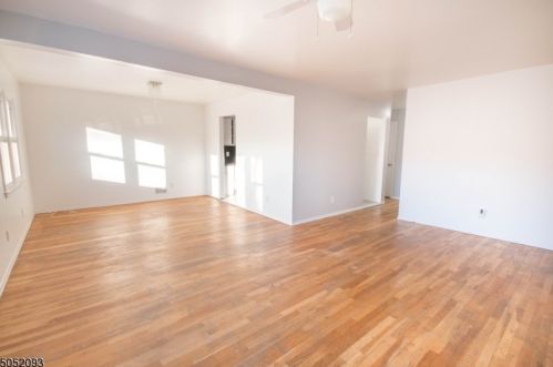 59 Mississippi Ave, Town Center NJ  07052-5826 exterior