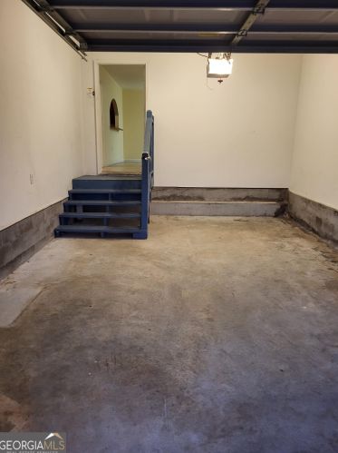 1890 Dresden Dr, Atlanta GA  30319-3695 exterior