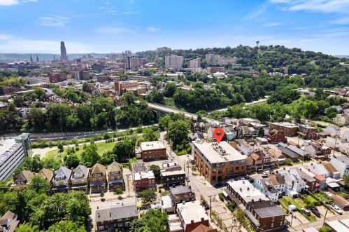 622 Gross St, Pittsburgh PA  15224-0022 exterior