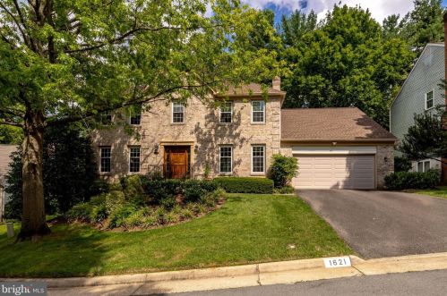 1621 Linway Park Dr, Mc Lean, VA 22101-4149