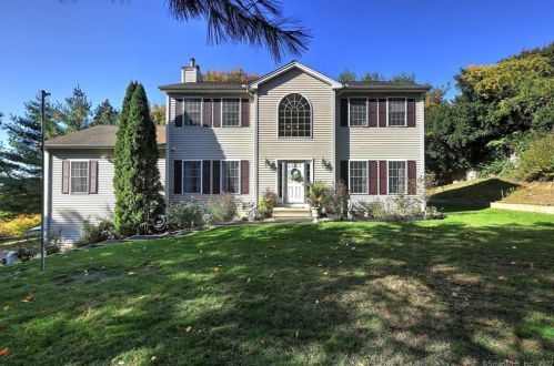 91 Sentinel Hill Rd, Derby, CT 06418-2454