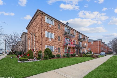 6401 64th Pl, Chicago, IL 60638-5073