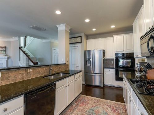 2070 Hatteras Way, Atlanta GA 30318-1083 exterior