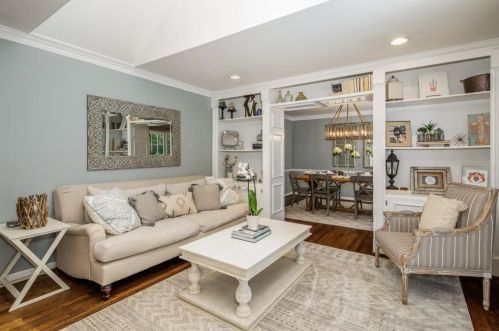 385 Castleridge Dr, Atlanta GA 30342-1312 exterior