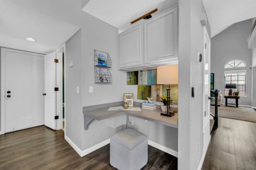 120 Hazelmere Dr, Folsom CA 95630-5522 exterior