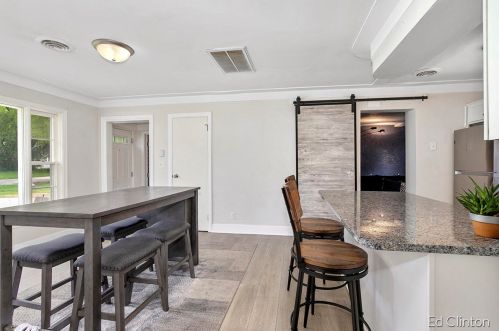 1237 Ecklund St, Grand Rapids, MI 49505-4325