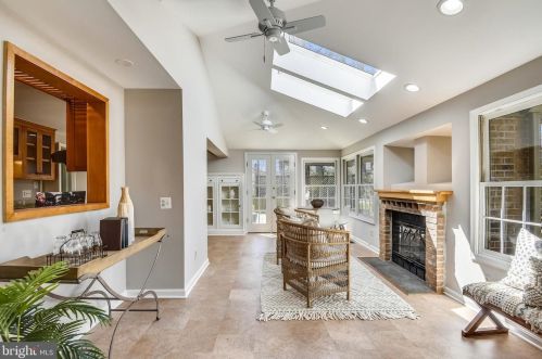 4206 Mt Vernon Memorial Hwy, Alexandria VA 22309-2809 exterior