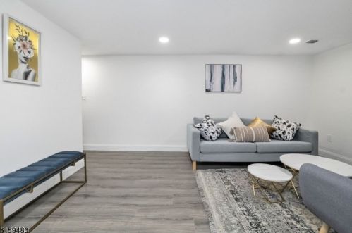 2688 Plainfield Ave, Scotch Plains NJ 07076-2058 exterior