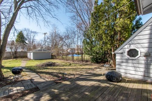 620 Baldwin Ave, Waukegan IL 60085-3108 exterior