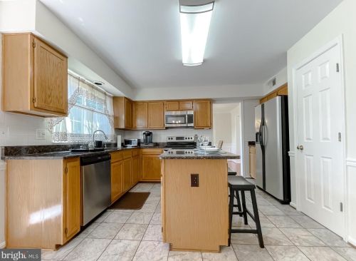 900 Chatsworth Dr, Accokeek MD 20607-2056 exterior