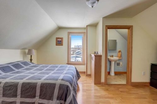 2119 Mound St, Milwaukee WI  53207-1331 exterior