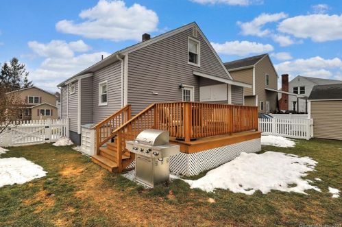 149 Park Ave, Derby CT 06418-1636 exterior