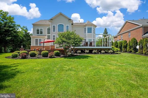 19372 Ml Dm Pl, Leesburg VA 20176-1637 exterior