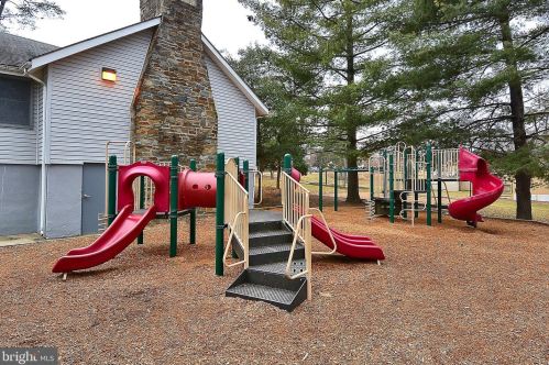 9609 Hastings Dr, Silver Spring MD 20901-3198 exterior