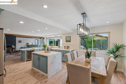 1735 Ancona Ct, Concord CA  94519-1524 exterior